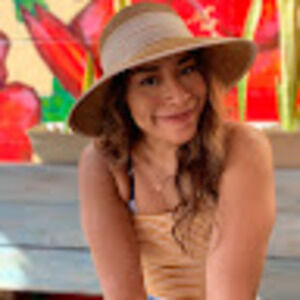 Meet your Posher, Rebeca